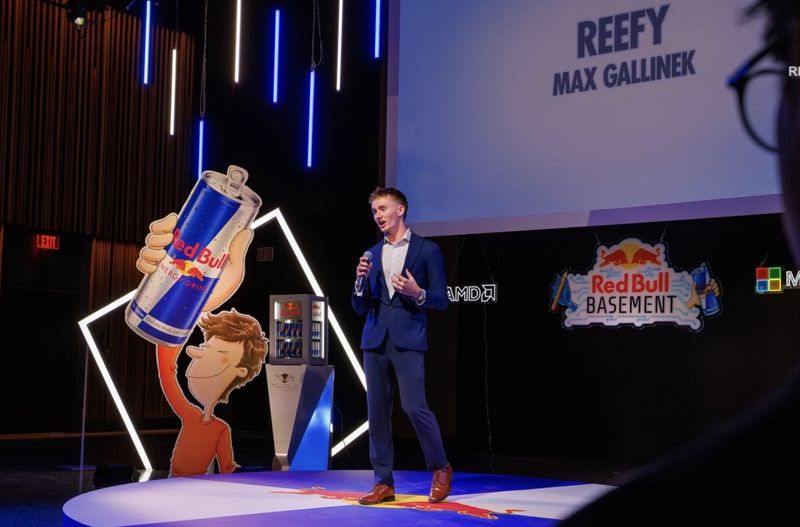 Max Gallinek pitching Reefy on stage at the Red Bull Basement national final